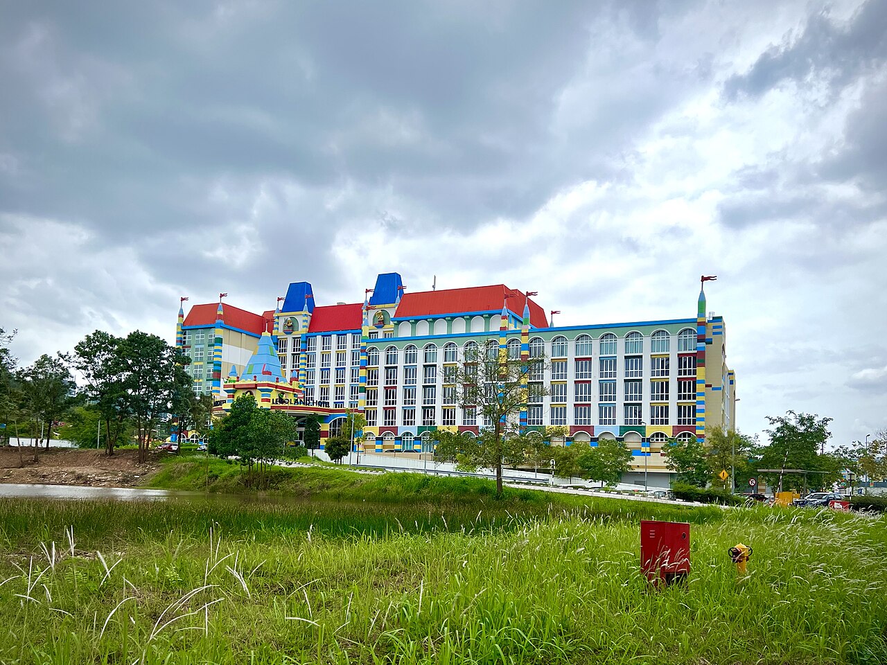 Real photo of LEGOLAND Malaysia Resort hotel area for family hotel transfer planning
